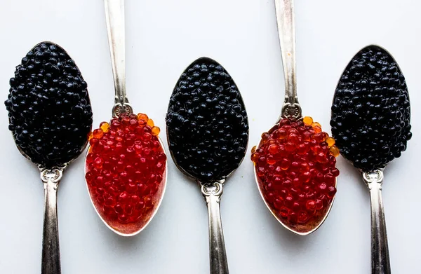 Vista Cerca Del Delicioso Caviar Rojo Negro —  Fotos de Stock