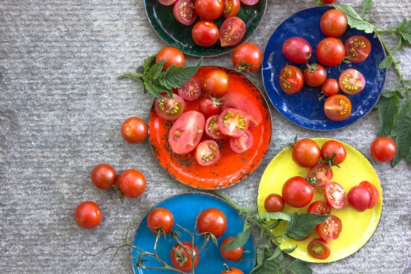 Vari Pomodori Colorati Sul Tavolo Vista Dall Alto Copia Spazio — Foto Stock