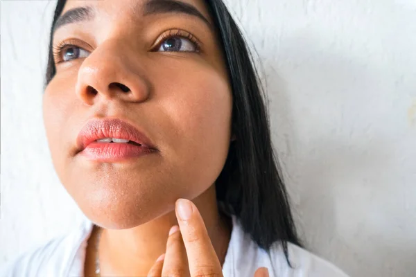 Retrato Joven Modelo Morena — Foto de Stock