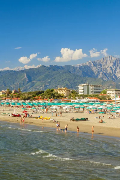 Incredibile Marina Pietrasanta Vista Sulla Spiaggia — Foto Stock