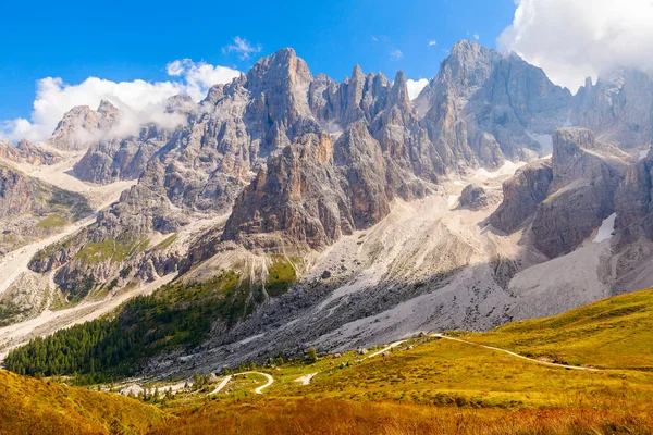 Úžasný San Martino Castrozza Pala Skupinový Pohled — Stock fotografie