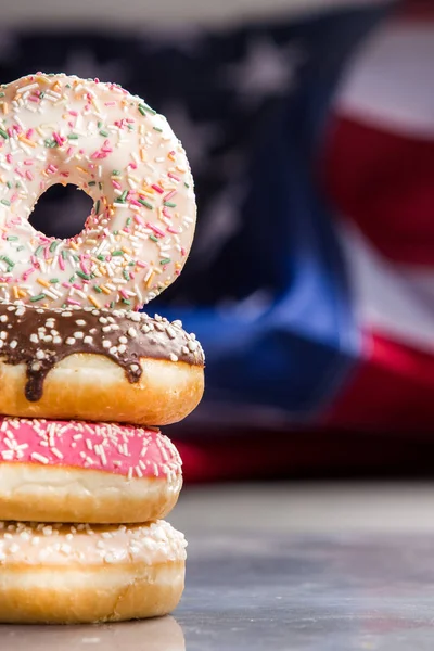 Doce Rosquinhas Isoladas Sobre Acenando Bandeira Americana — Fotografia de Stock