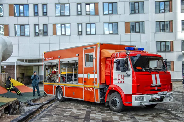 İtfaiye kamyonu Kamaz. Özel birim. Şehir Ufa