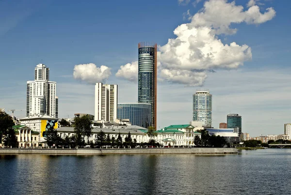 Ciudad Organismo Vivo Edificios Residenciales Públicos Administrativos Religiosos Parques Embalses — Foto de Stock