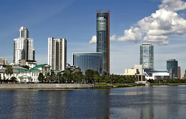 Ciudad Organismo Vivo Edificios Residenciales Públicos Administrativos Religiosos Parques Embalses — Foto de Stock