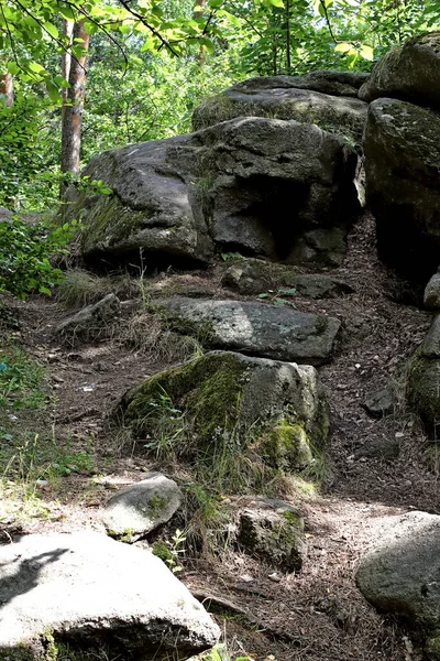 Voorstedelijke Parken Zijn Vele Interessante Plaatsen Steengroeven Met Stuwmeren Bergketens — Stockfoto