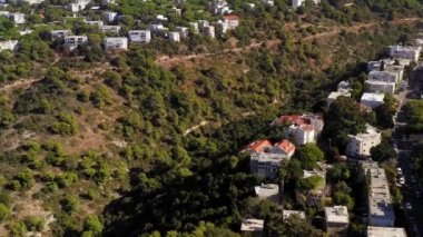 İsrail, Hayfa 'nın hava görüntüleri, merkez Carmel bölgesindeki evleri gösteriyor.