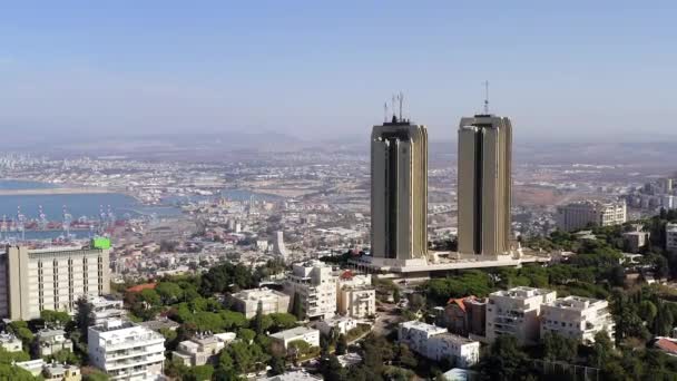 イスラエルのハイファの空中映像は 中央カーメル地域の住宅を示しています — ストック動画