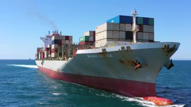 Mediterranean Sea June 2020 Large Loaded Container Ship Cruising Slowly — 图库视频影像