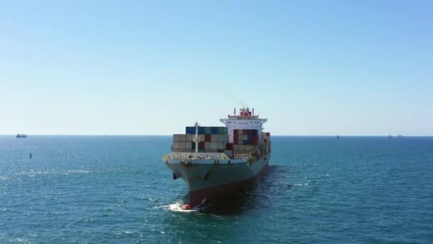 Mediterranean Sea June 2020 Large Loaded Container Ship Cruising Slowly — 图库视频影像