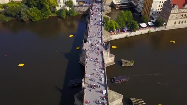 Filmati aerei di Praga, Repubblica Ceca, incluso il Ponte Carlo. — Video Stock