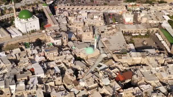 Letecké záběry starého města a přístavu Acre. — Stock video