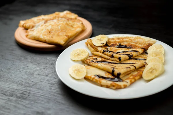 Deliciosas Panquecas Com Banana Chocolate Prato — Fotografia de Stock