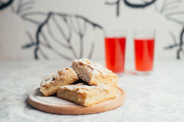 Ev yapımı elma pasta arka plan üzerinde Kapat