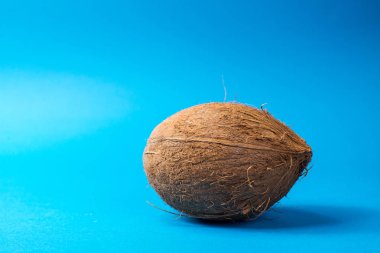 arka planda, Bütün Hindistan cevizi yakın çekim