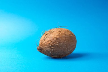 arka planda, Bütün Hindistan cevizi yakın çekim