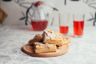 Ev yapımı elma pasta arka plan üzerinde Kapat