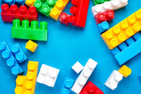 Rahmen Aus Bunten Spielzeugsteinen Auf Bauteller — Stockfoto