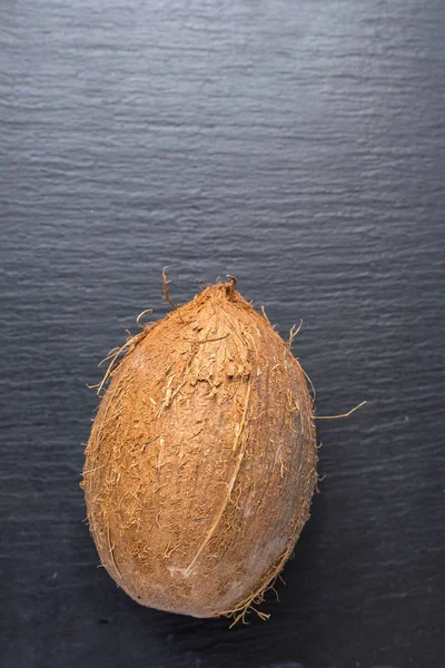 Ganze Kokosnuss Auf Hintergrund Nahaufnahme — Stockfoto