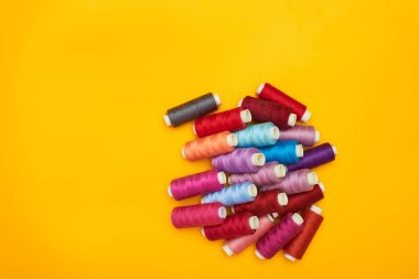 Arka plan üzerinde dikiş öğelerini kapatmak