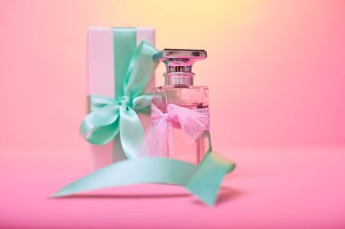 Hediyelik konsepti özgeçmişlerine yakın en az kadar