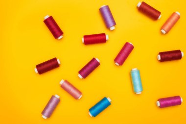 Arka plan üzerinde dikiş öğelerini kapatmak