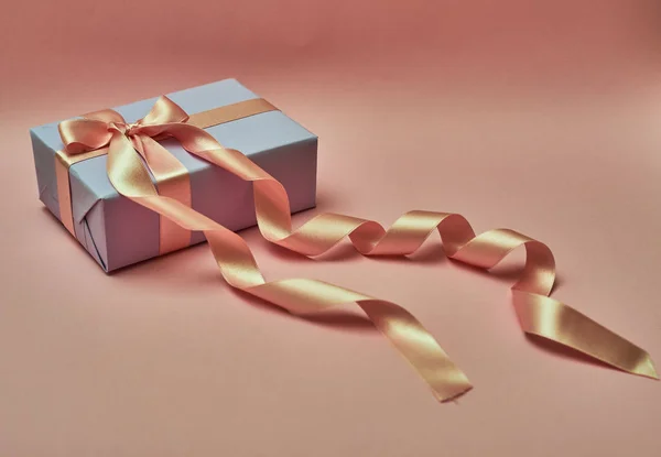 Розовая Коробка Подарка Заднем Плане — стоковое фото