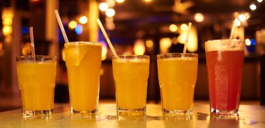 kokteyl gözlük, Restoran görünümünü kapat