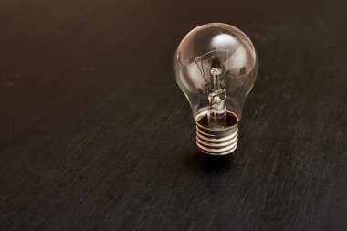 minimalist duvar kağıdı, ampul ve kopya alanı