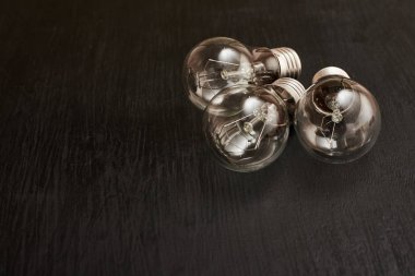 minimalist duvar kağıdı, ampuller ile kompozisyon