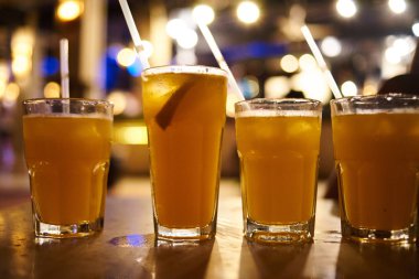 kokteyl gözlük, Restoran görünümünü kapat