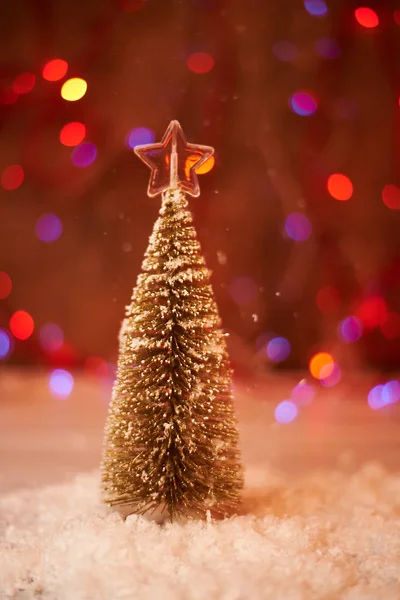 Zblízka Pohled Vánoční Strom Zdobí Krásná Hvězda — Stock fotografie