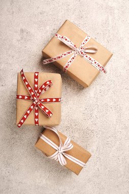 en iyi Noel hediye kutuları görünümünü sarılmış tarafından şenlikli şerit 