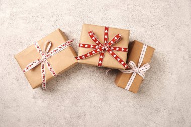 en iyi Noel hediye kutuları görünümünü sarılmış tarafından şenlikli şerit 