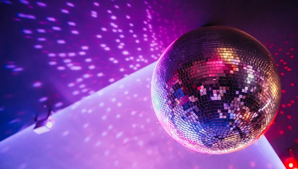 Disco Bal Mousserend Met Heldere Stippen Nacht Partij Achtergrond — Stockfoto