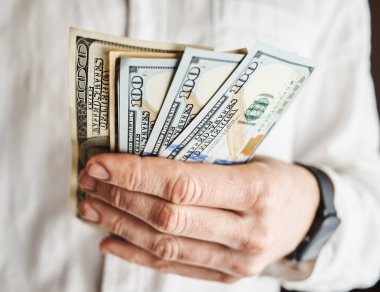 doz Amerikan dolar banknontes ile işadamı kırpılmış 