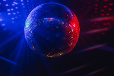 Disko topu renkli aydınlatma 