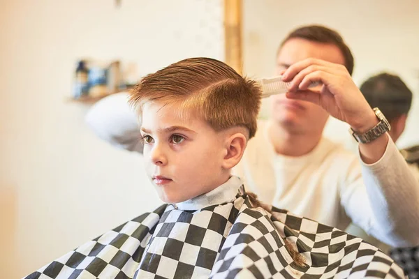 Partial Image Male Barber Making Haircut Little Boy Salon — Stock Photo, Image