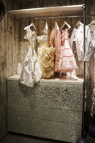 Kid Dresses Hangers Clothing Store — Stock Photo, Image