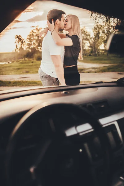 Beautiful Young Couple Kissing Car Trip — Stock Photo, Image