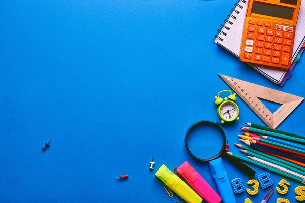 Concetto Ritorno Scuola Sfondo Blu Legno — Foto Stock