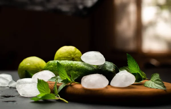 Ingrediënten Voor Detox Cocktail Met Komkommer Limoen Mint — Stockfoto