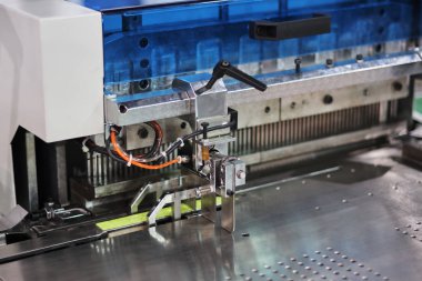 Geniş biçimli mürekkep püskürtmeli yazıcı