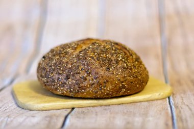 Taze pişmiş ev yapımı ekmek. Yakın çekim