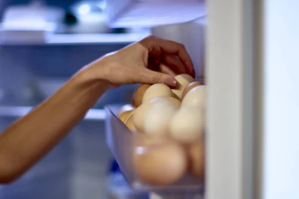 Egymásra Rakható Tojásokat Hűtőszekrényben — Stock Fotó