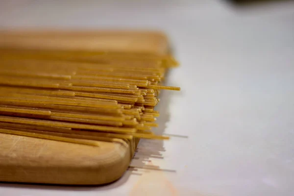 Raw Yellow Spaghetti Kitchen — Stock Photo, Image