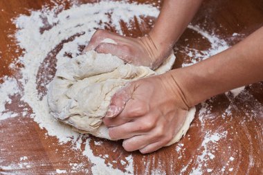 Pizza hamur hazırlama