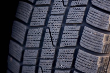 Kış lastiği. Araba lastiği detayı.