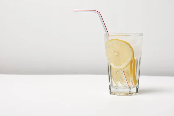 Ett Glas Cocktail Eller Lemonad — Stockfoto