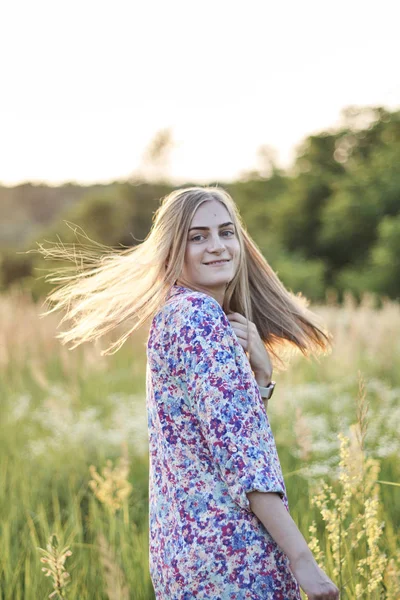 Beautiful Girl Field — Stock Photo, Image